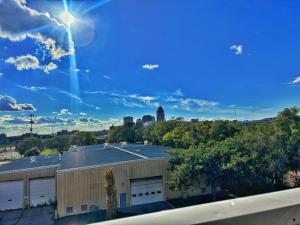 Imagen de la galería de Retro Elegant Studio (136), en Des Moines 29 fotos más