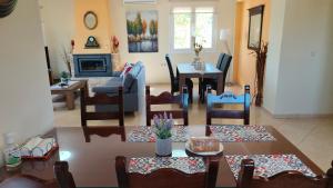 A television and/or entertainment centre at Pazinos/Neveli Cottage