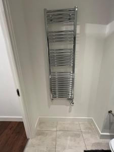 Ένα μπάνιο στο River Wharf Apartment