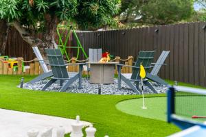 Gallery image of West Palm Beach The Grand Luxe Villa-Heated Pool, Spa & Game Room in Lantana