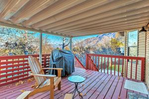 Μπαλκόνι ή βεράντα στο 7-Bedroom Home by the Mountains +17 φωτογραφίες