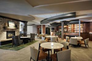 Posezení v ubytování Fort Collins Marriott