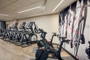 Fitness centrum a/nebo fitness zařízení v ubytování Fort Collins Marriott