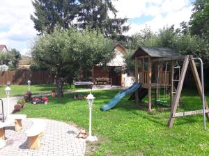 Afbeelding uit fotogalerij van Szilvásvárad Camping & Apartman in Szilvásvárad