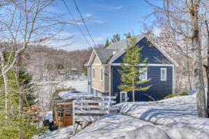 Το Cozy Lakefront Chalet Lac Lacasse τον χειμώνα