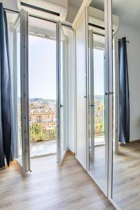 Fotografie z fotogalerie ubytování Bilocale luminoso ed elegante-Parcheggio gratuito v destinaci La Spezia