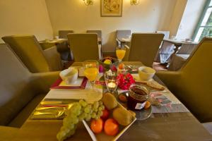 Φωτογραφία από το άλμπουμ του Côté Jardin - Chambres d'hôtes σε Senlis