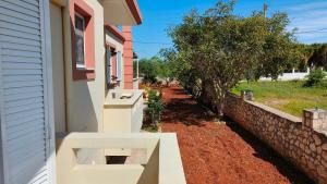 A garden outside Pazinos/Neveli Cottage