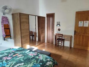 Letto o letti in una camera di One Lemon Tree apartment (1.6 km from Airport)