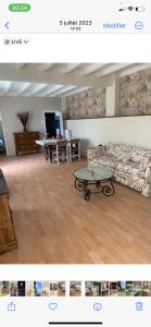 TV a/nebo společenská místnost v ubytování Maison provençale vue mer