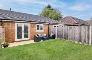 Κήπος έξω από το Secluded Coventry Escape