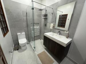 Ένα μπάνιο στο Casa Serene - Habitación ECO +11 φωτογραφίες