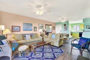 Χώρος καθιστικού στο Lighthouse Point Rental 21B
