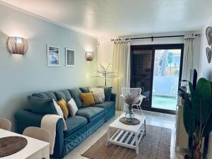 Kép Turquesa Apartment,Punta Prima ,2 bed, 4 swimming pools and cabriolet Peugeot 307 included szállásáról Torreviejában a galériában