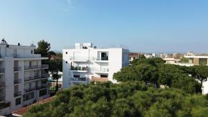 Budova, kde se apartmán nachází + 16 fotografií