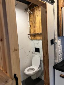 Ένα μπάνιο στο Apartamenty Mazurska 8a