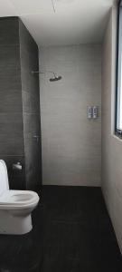 Et badeværelse på TroikaHome by JA