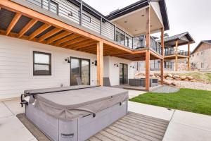 Φωτογραφία από το άλμπουμ του New Home with Amazing Views in Eden Less Than 6 Mi to Ski! σε Eden