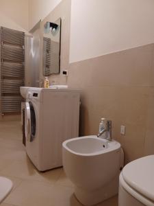 Koupelna v ubytování Verde Mare apartment Rosignano Marittimo + 25 fotografií