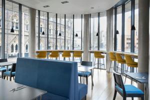 Istumisnurk majutusasutuses Four Points Flex by Sheraton Cardiff
