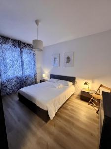 Кровать или кровати в номере La Dimora di Borgo