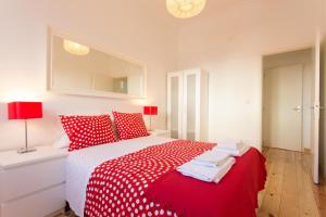 Postel nebo postele na pokoji v ubytování Palma Rooms + 11 fotografií