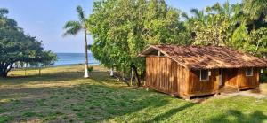 Gallery image of Villa Con Piscina Bbq Y Acceso Privado A La Playa in Los Panamaes