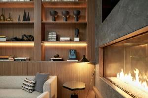 AC Hotel by Marriott Reston的休息区