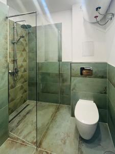 A bathroom at Sea View Rental Front Beach