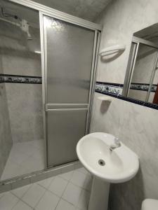 Koupelna v ubytování Apartaestudio Ideal para 1 Persona, El Lago, Andina, SENA