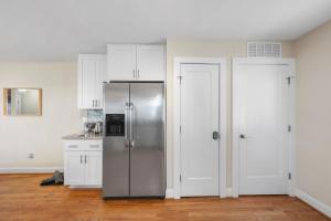 Foto sihtkohas Raleigh asuva majutusasutuse Charming DT 3-Bed Bungalow with Fenced-in Yard galeriist