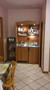 A kitchen or kitchenette at Parco Sogni d'Oro