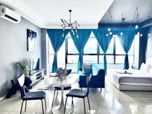 Televisyen dan/atau pusat hiburan di Arte Plus Jalan Ampang Suite by V Stay