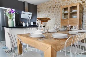 Η κουζίνα ή μικρή κουζίνα στο Casa de Laura +11 φωτογραφίες