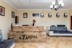 Vstupní hala nebo recepce v ubytování 7 Days Motel Near UN Base