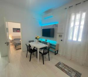 A television and/or entertainment centre at Casa Sant'Anna