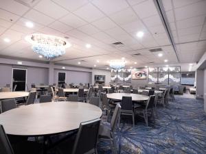 DoubleTree by Hilton Livermore, CA餐厅或其他用餐的地方