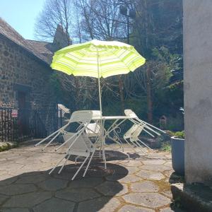 Fotografie z fotogalerie ubytování Gîte la Source - 85 m2 & terrasse privée v destinaci Orcival