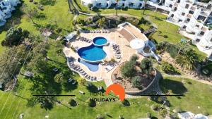 Kolam renang di atau dekat dengan #314 T2 Serenity by Home Holidays