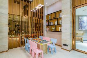 Fotografie z fotogalerie ubytování 丽呈君顿酒店重庆解放碑步行街洪崖洞店 v destinaci Čchung-čching