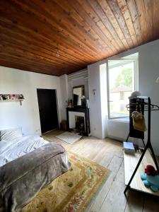 Postel nebo postele na pokoji v ubytování House with good energy + 7 fotografií