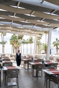 Restaurace v ubytování Leonardo Plaza Cypria Maris Beach Hotel & Spa