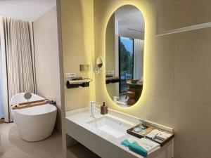 Ένα μπάνιο στο Ming Shanshui Retreat +50 φωτογραφίες