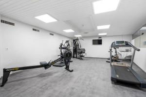 Fitness centrum a/nebo fitness zařízení v ubytování Le Bristol Leukerbad