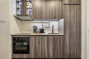Una cocina o zona de cocina en GuestReady - West Side Studios in Palm Jumeirah