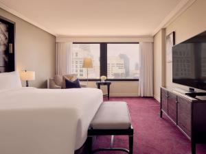 Televiisor ja/või meelelahutuskeskus majutusasutuses Sofitel Brisbane Central