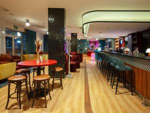 Restauracja lub miejsce do jedzenia w obiekcie ibis Styles Wałbrzych
