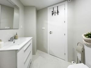 Ένα μπάνιο στο TiétarHomes 3B