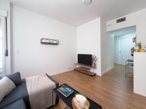 Μια τηλεόραση ή/και κέντρο ψυχαγωγίας στο TiétarHomes 3B