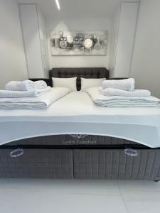 two beds sitting on top of a counter in a room at Villa San Sebastian-Baška in Baška